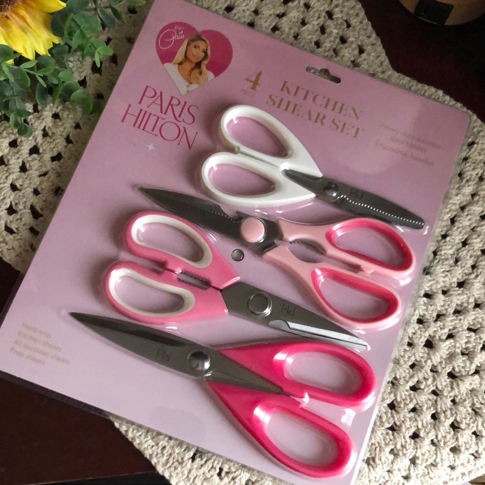 Paris Hilton Pink and White Kitchen Shear Set